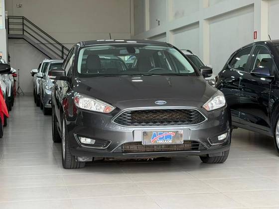 FORD FOCUS 1.6 SE PLUS 16V FLEX 4P MANUAL FORD FOCUS 1.6 SE PLUS 16V FLEX 4P MANUAL